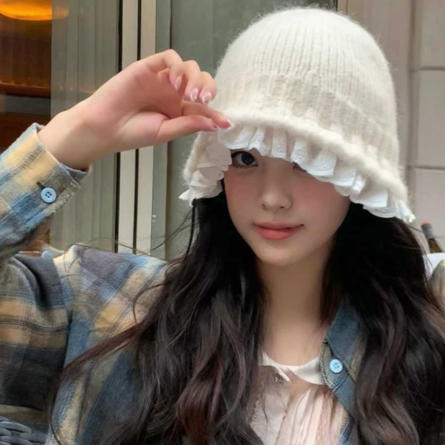 怠zyなスタイルの帽子女性秋と冬の甘いレースニットウールの帽子は、小さな暖かくて一致する盆地の帽子を示しています