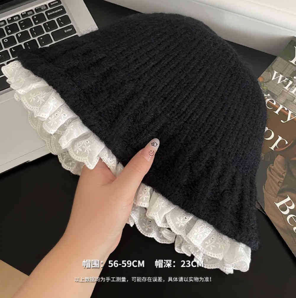 怠zyなスタイルの帽子女性秋と冬の甘いレースニットウールの帽子は、小さな暖かくて一致する盆地の帽子を示しています