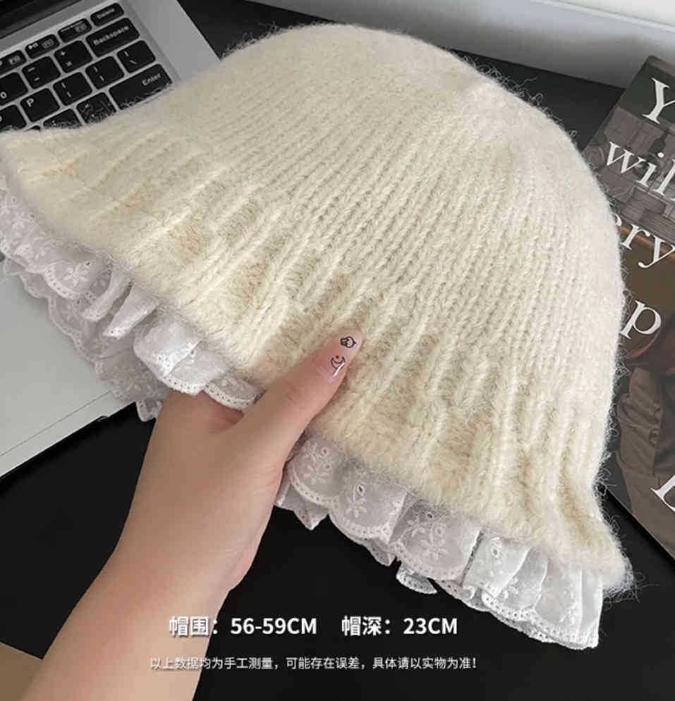 怠zyなスタイルの帽子女性秋と冬の甘いレースニットウールの帽子は、小さな暖かくて一致する盆地の帽子を示しています